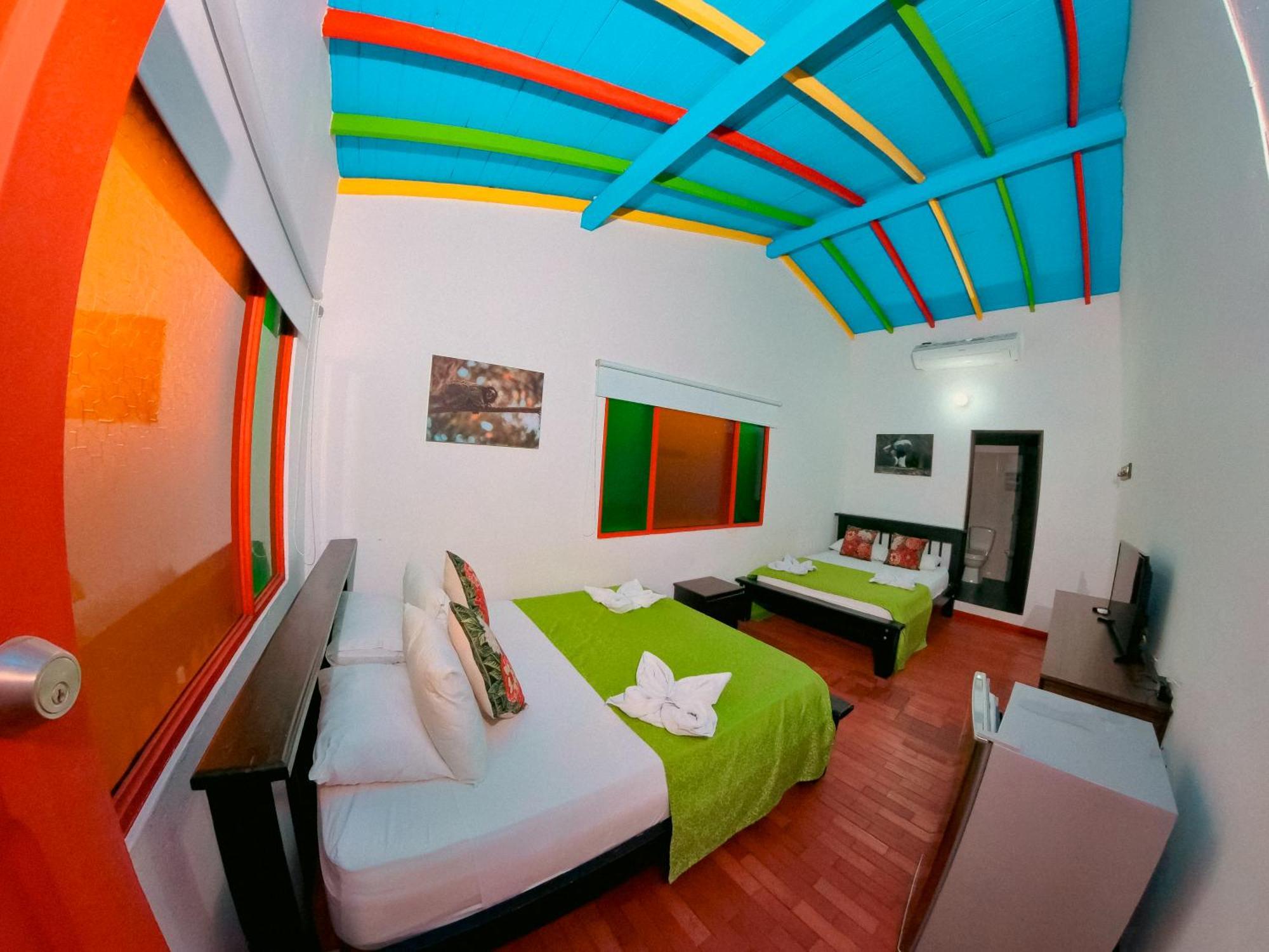 Hotel Acuarela Del Rio Санта-Фе-де-Антьокия Экстерьер фото